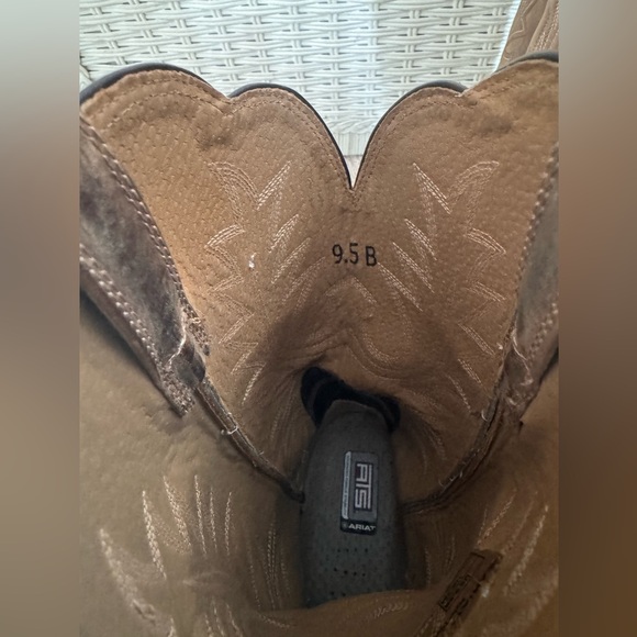 Ariat Western Heritage Browns Distressed Leather Boots 9.5 B Style No.10001021 - Picture 6 of 16